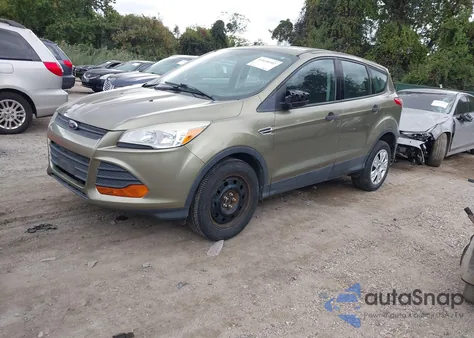 2013 Ford Escape S z USA, uszkodzony, nr VIN 1FMCU0F75DUD80050